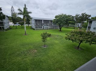 244 Suffolk Dr #F, Boca Raton, FL 33434