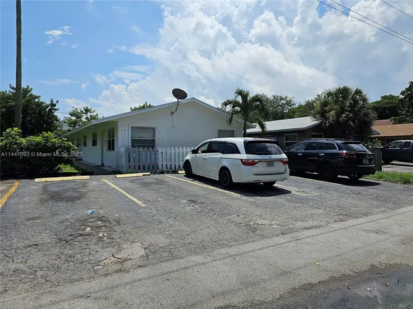 500 SW 2nd St, Pompano Beach, FL 33060