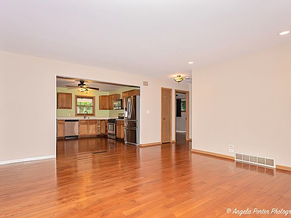 5th image of 97 N Lincoln Ave