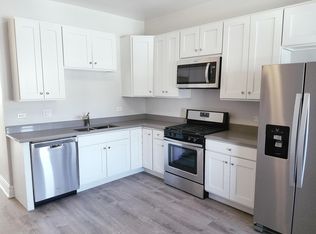 2965 N Allen Ave #2, Chicago, IL 60618