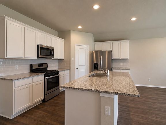 4th image of 2903 Arbors Edge Ct
