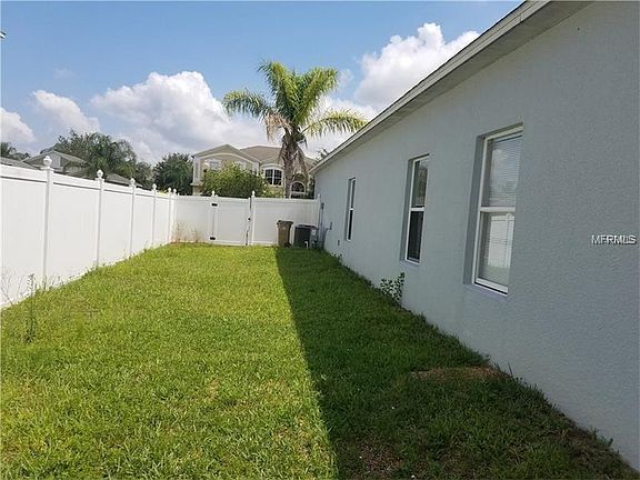 4th image of 15338 Montauk Ln