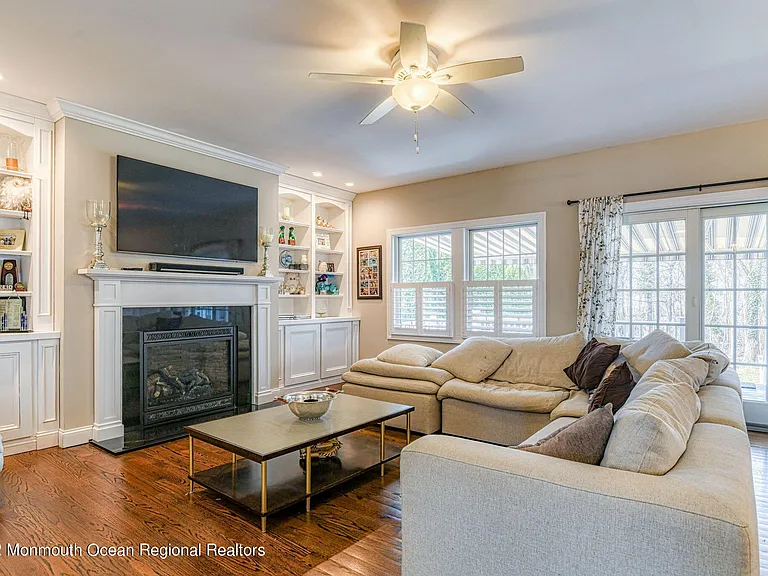 346 South Blvd — Photo 13