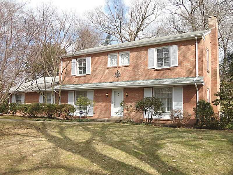 1st image of 230 Maple Dr