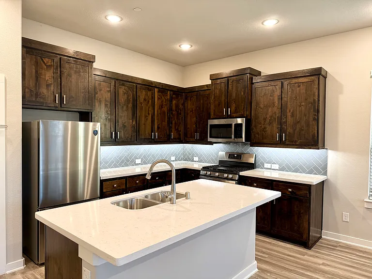 1321 Pebblebrook Ln — Photo 7