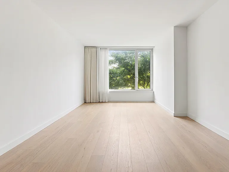 450 Washington St #206 — Photo 2