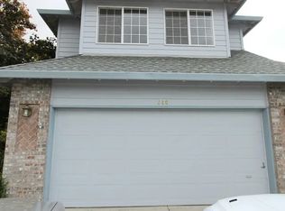 660 NE Regan Ct, Hillsboro, OR 97124