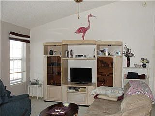 2nd image of 105 Saint James Pl
