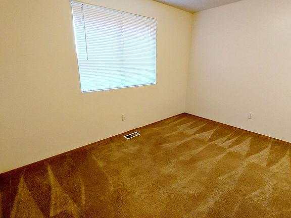5th image of 5005 88th St NE APT C