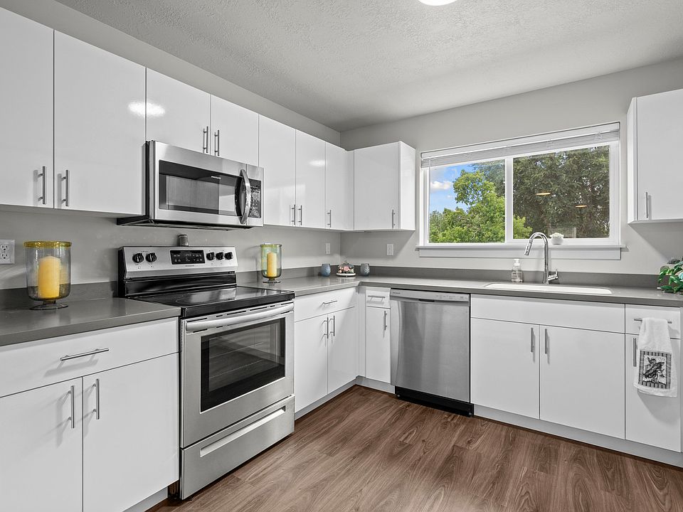 1st image of 64 W 600 S #C205