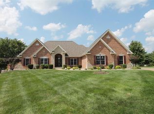 252 Dardenne Farms Dr, Saint Charles, MO 63304