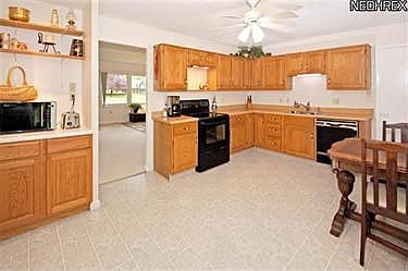 3rd image of 385 Girard Dr