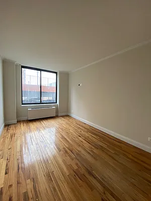 Rented by Bond New York | media 8