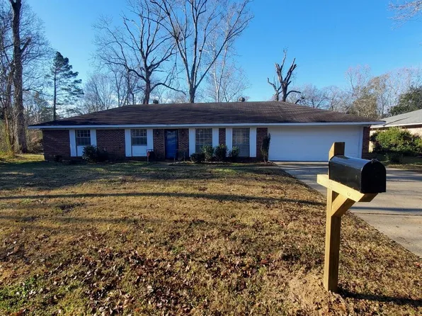 1441 Wooddell Dr, Jackson, MS 39212