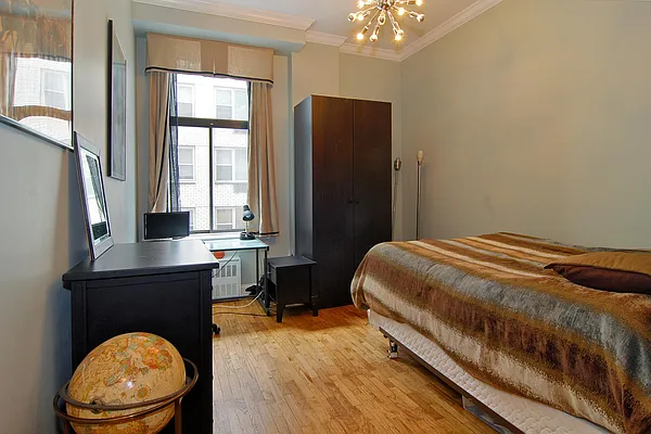 Sold by Corcoran | media 3