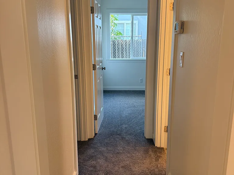 681 S Orchard Ave — Photo 9