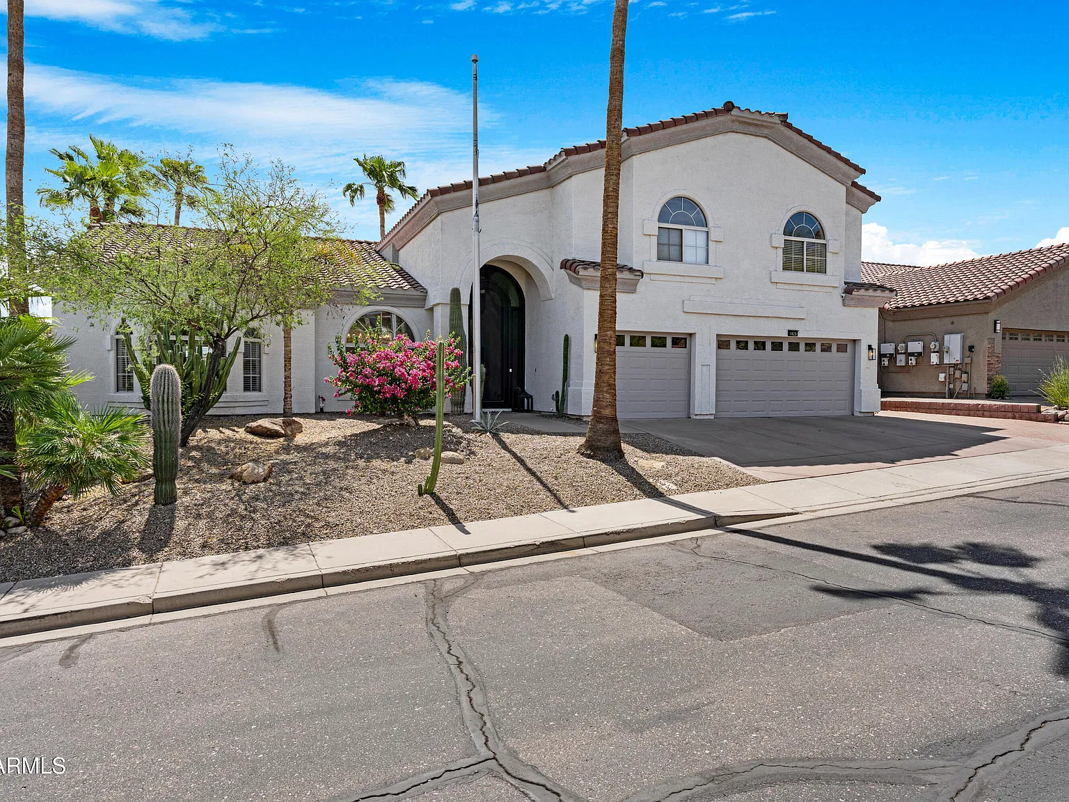 5 bed, 3.5 bath, 3548 sqft, $4,500 — Photo 1