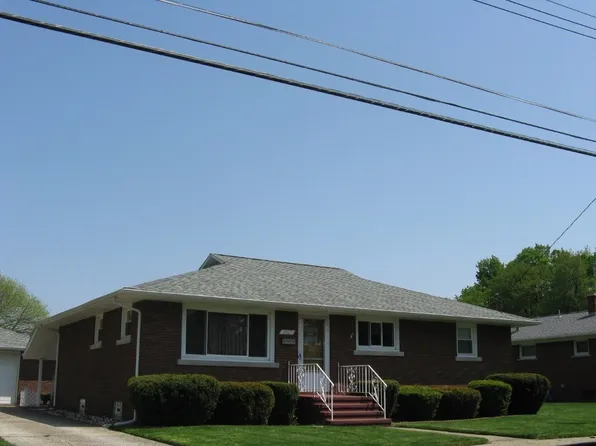 3015 Burton Ave, Erie, PA 16504