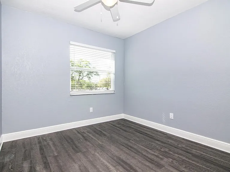 107 Karde Ln #F — Photo 7