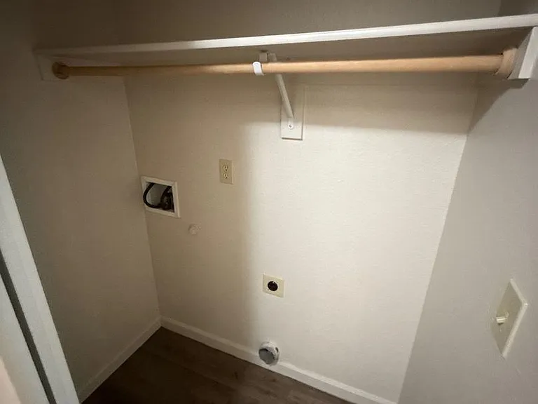 917 Bryan Ct — Photo 24