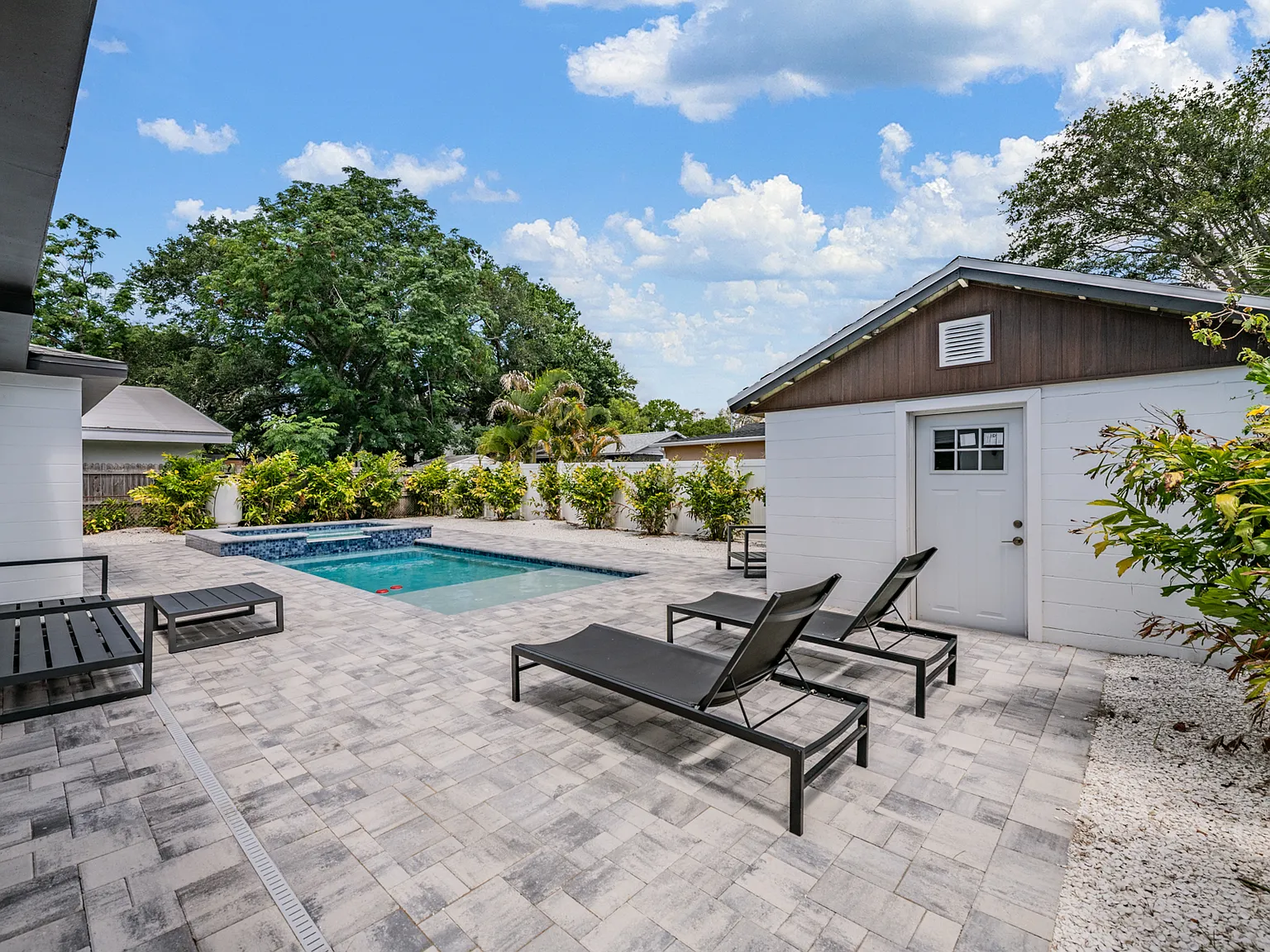3 bed, 1434 sqft, $6,500 — Photo 3