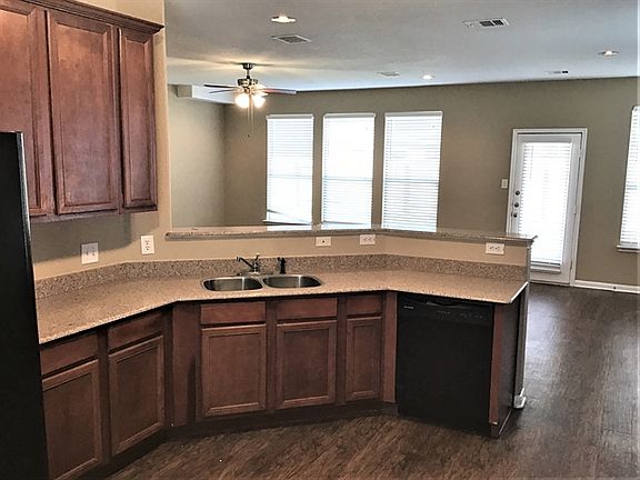 5th image of 8131 Wooded Terrace Ln