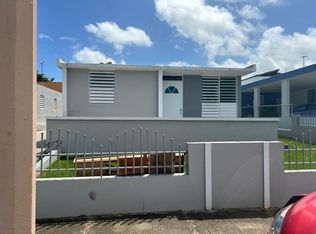 Urb Vista Azul Calle #22, Arecibo, PR 00614