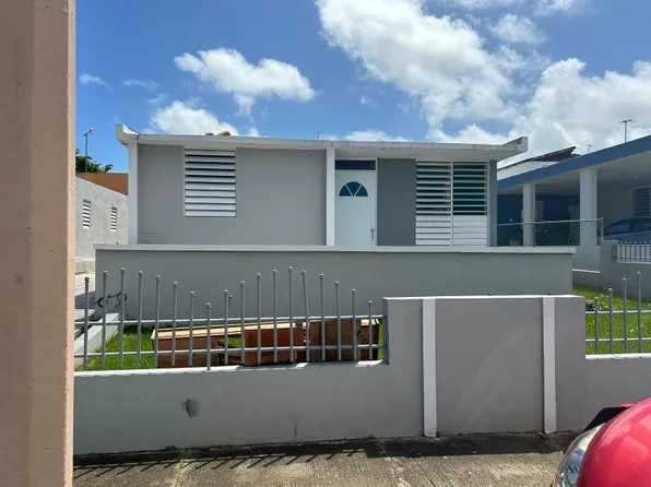 Urb Vista Azul Calle #22, Arecibo, PR 00614