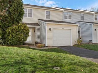 400 Carla Dr, Pittsburgh, PA 15238