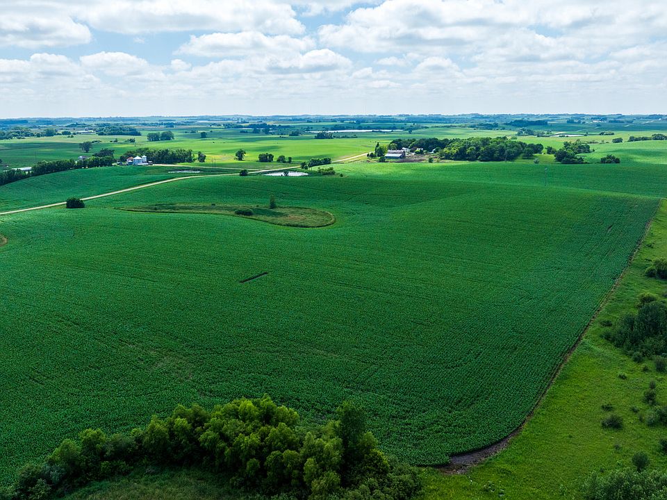 1st image of 370th St