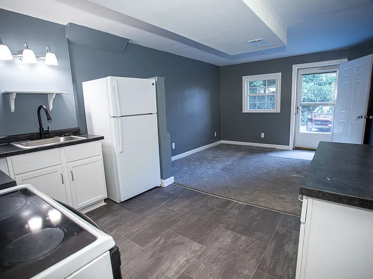 5516 NW Cimarron Dr — Photo 4