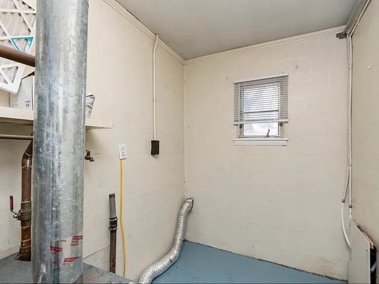 208 N Jefferson St — Photo 23