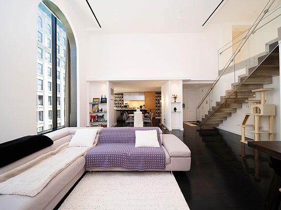 3rd image of 15 Union Sq W APT 6D