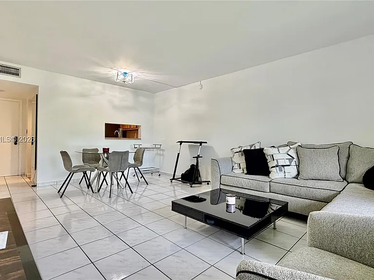 8045 SW 107th Ave #309 — Photo 8