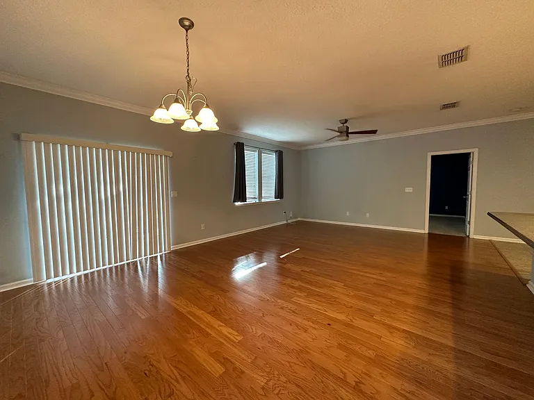 12173 Hatherden Ct — Photo 11