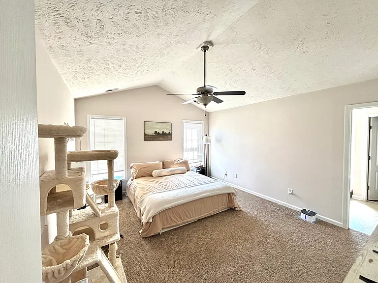 2513 Hunting Bow Dr — Photo 4
