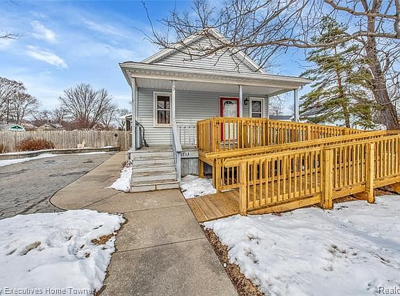 2nd image of 1713 Lyon St