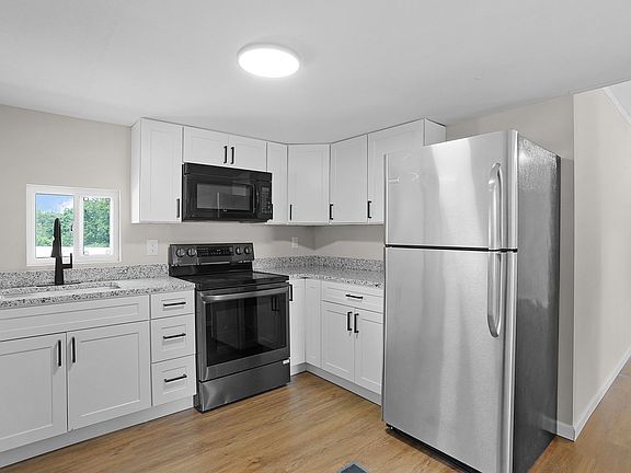 2nd image of 641 Carolee Ct