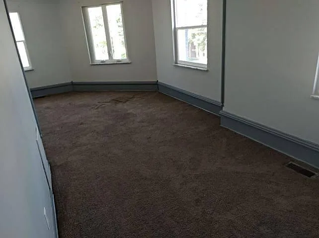 3 bed, 1000 sqft, $800 — Photo 2