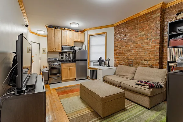 Rented by Bond New York | media 2