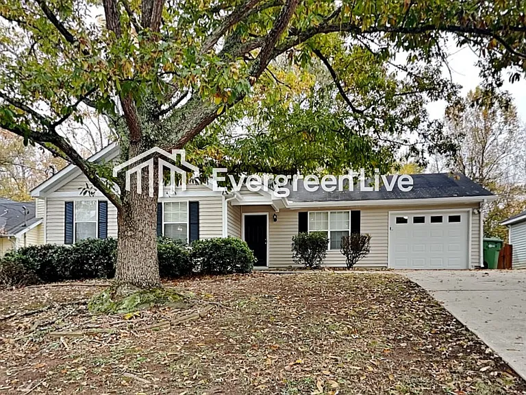 2127 Briar Glen Ln SW — Photo 1