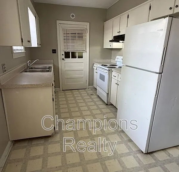 2750 Mimosa St — Photo 9