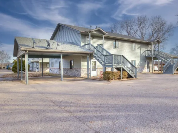 1905 E 20th Ave, Winfield, KS 67156