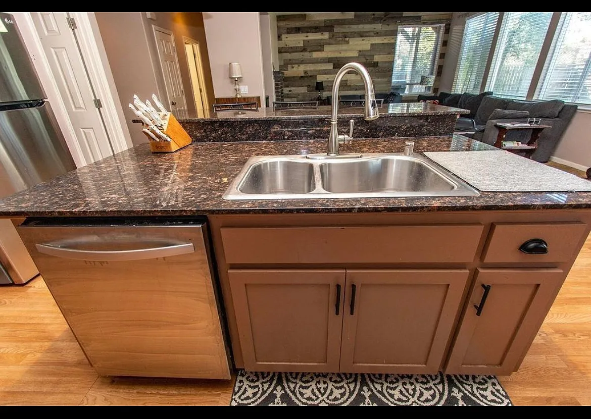 1209 Sweet Pea Dr — Photo 4