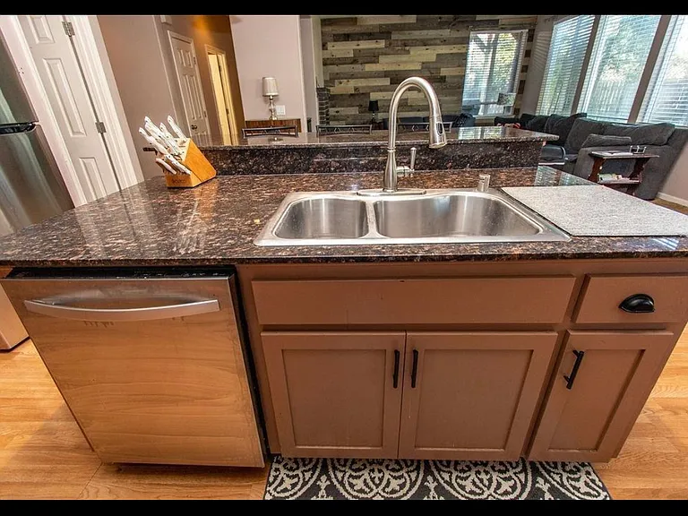 1209 Sweet Pea Dr — Photo 4