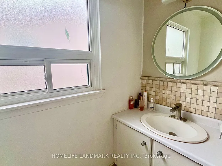 81 United Sq #MAIN FLOOR — Photo 12