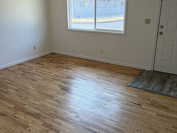 5th image of 119 SE 98th Ave