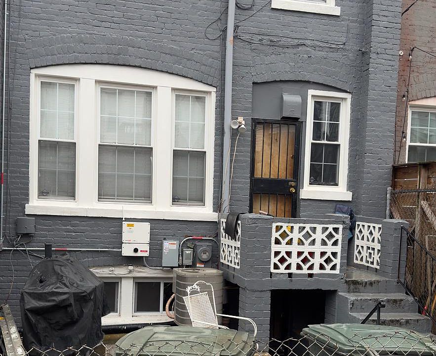 2nd image of 178 U St NE