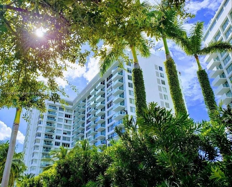 1st image of 1000 West Ave APT 1016