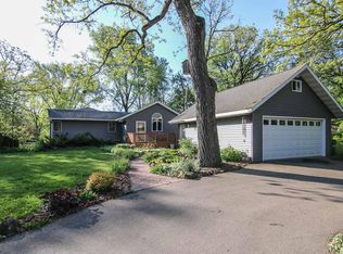 N1944 River Oaks Rd, Reeseville, WI 53579
